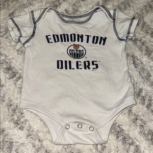 🍄NHL 12 M 100% cotton onesie, Edmonton Oilers NHL hockey team gender neutral